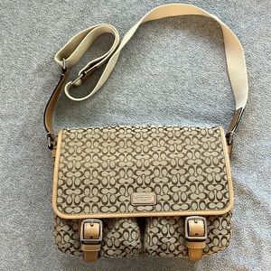 Coach Signature Khaki/Camel Messenger Bag